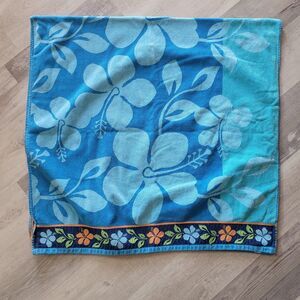 Vintage 100 Egyptian Cotton Beach Towel Hawaiian Floral Island Vaca Pool  32x64"